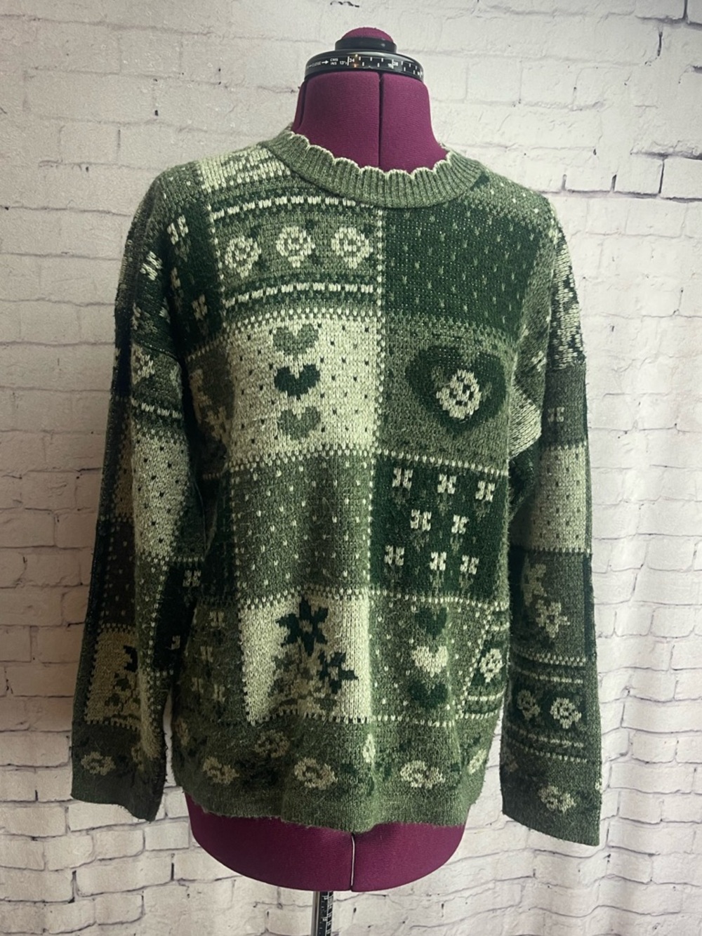 Basic Editions size small green patchwork style knit sweater green